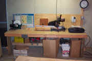 Workbench_2.jpg (76917 bytes)